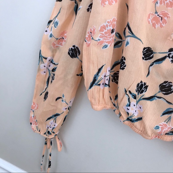 Kendall & Kylie Floral Cold Shoulder Top - Picture 3 of 8